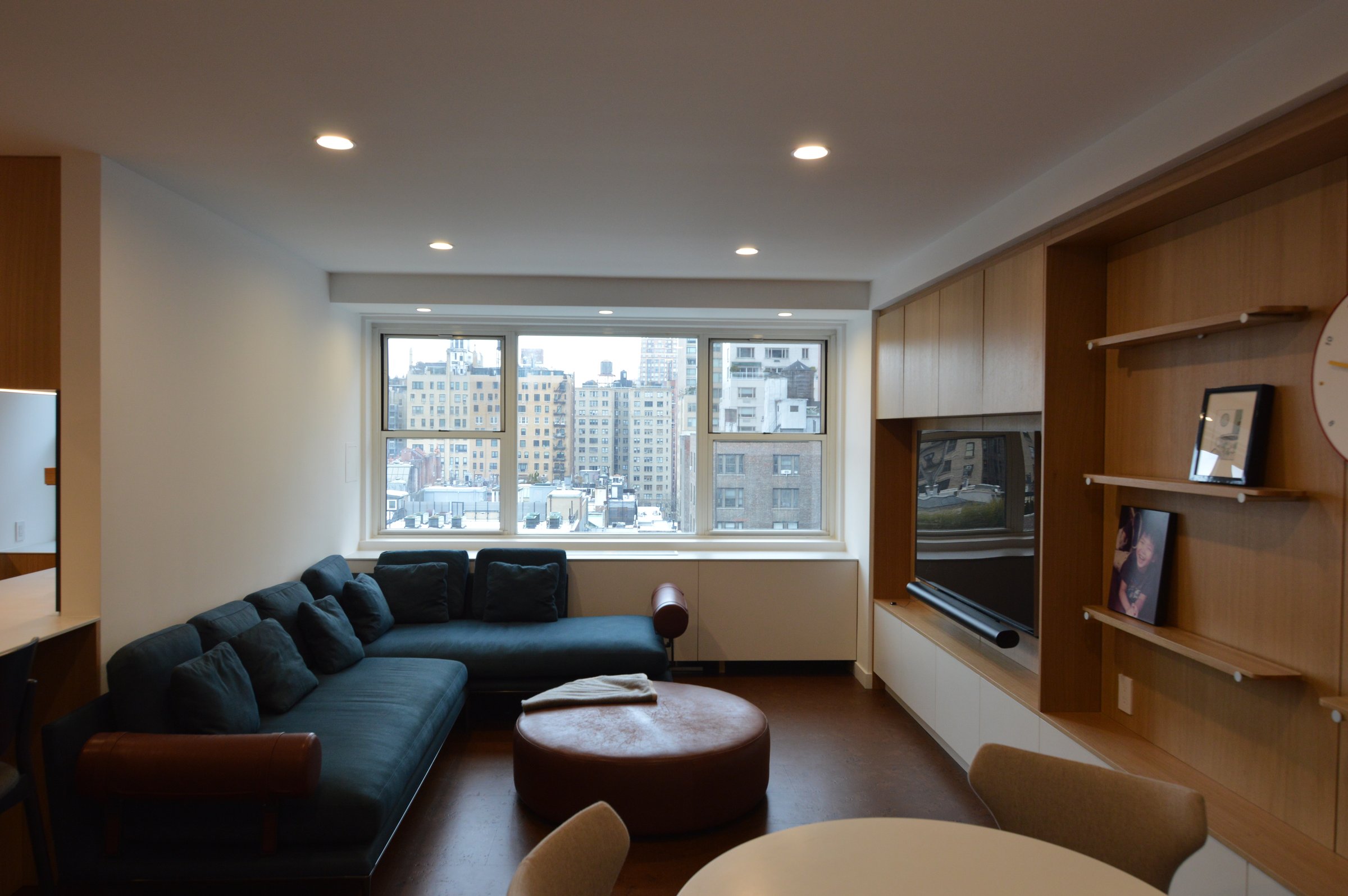 UES-apt-03